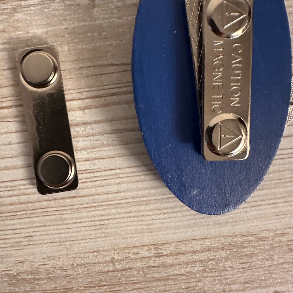Magnetic handmade pin - Picture 2 of 2